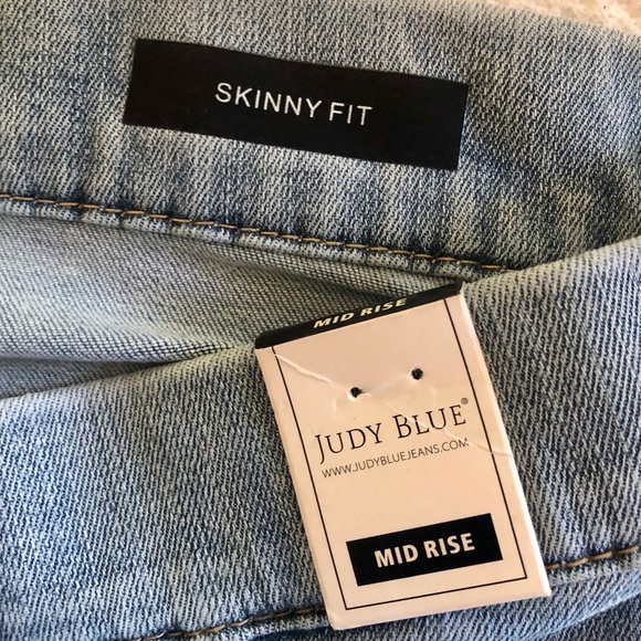 NWT Judy Blue Mid Rise Skinny Fit Jeans - Picture 7 of 8